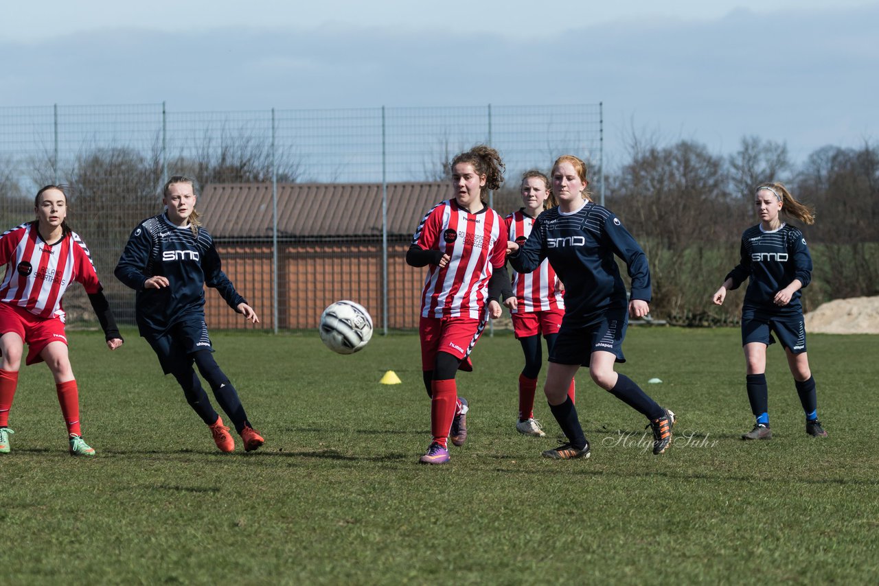 Bild 74 - C-Juniorinnen TSV Zarpen - TuS Tensfeld : Ergebnis: 2:1